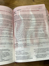 Load image into Gallery viewer, Biblia para la predicación del avivamiento