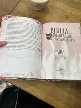 Load image into Gallery viewer, Biblia para la predicación del avivamiento