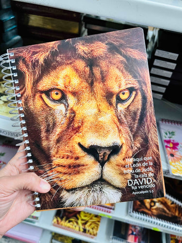 Cuaderno león de Judá en espiral.