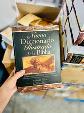 Load image into Gallery viewer, Nuevo diccionario ilustrado de la Biblia