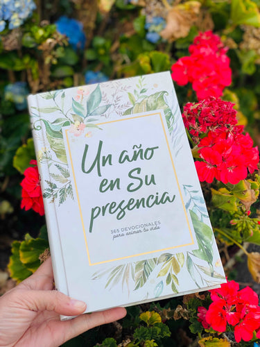 Devocional: Un año en su presencia.