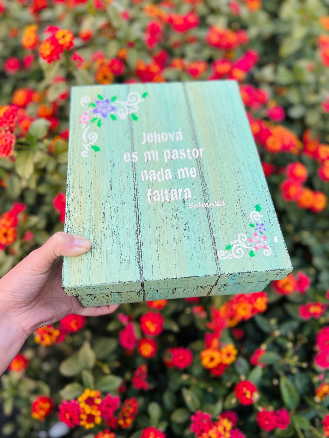 Caja para la Biblia.
