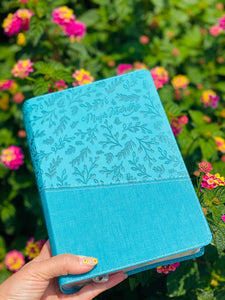 Biblia devocional Mujer verdadera. NBLA