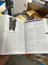 Load image into Gallery viewer, Nuevo diccionario ilustrado de la Biblia